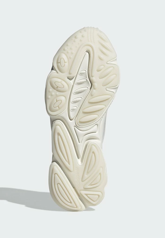 Adidas Originals OZWEEGO UNISEX - Trainers - Grey 4 Adidas Originals OZWEEGO UNISEX - Trainers - Grey - Image 4