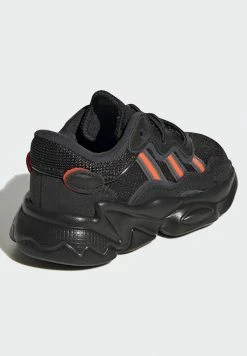 Adidas Originals OZWEEGO EL UNISEX - Trainers - Core Black/solar Red/grey Six -Adidas Originals Shop 2f4fa4a25beb4504a416db50f96c82d1
