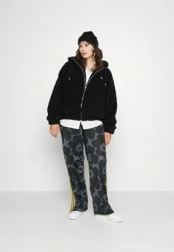 Adidas Originals JACKET - Winter Jacket - Black 16 Adidas Originals JACKET - Winter Jacket - Black -Adidas Originals Shop 309253332fb74fce922974fd22242609