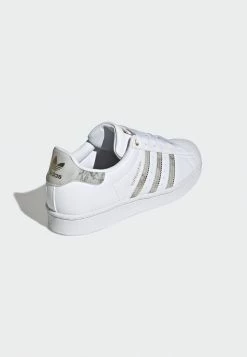 Adidas Originals SUPERSTAR - Trainers - White -Adidas Originals Shop 318fac94510a41a7b3a114fa6a642fb0