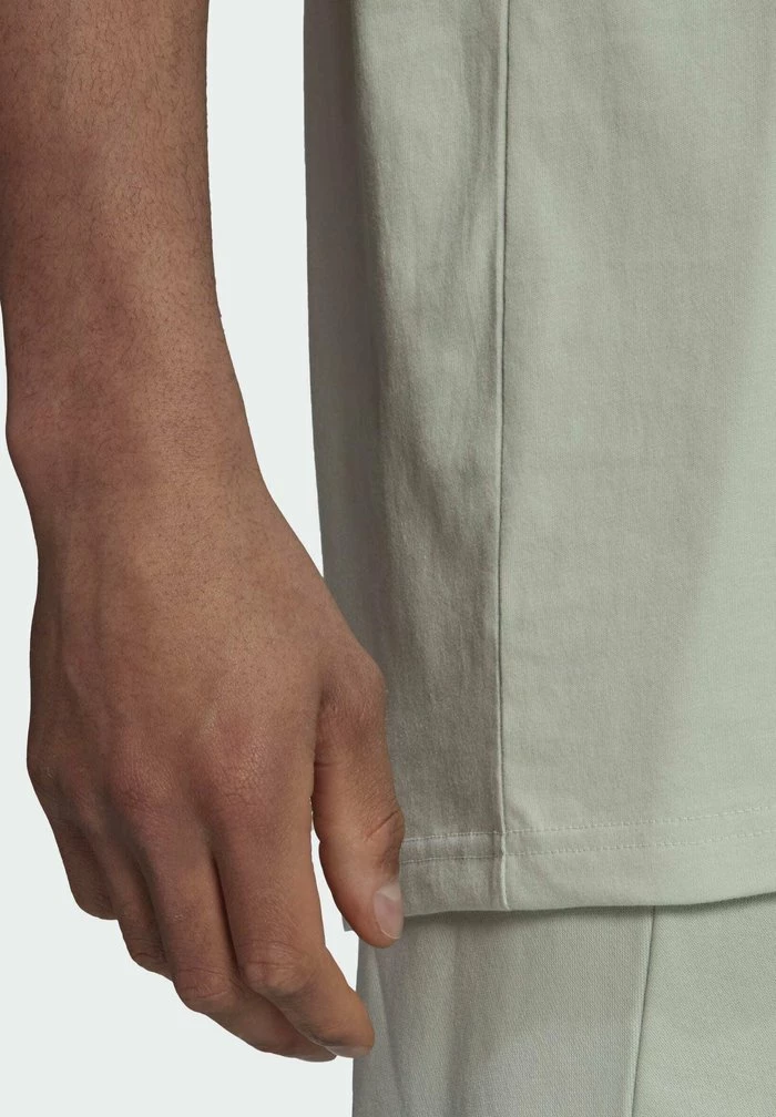 Adidas Originals Print T-shirt - Green 5 Adidas Originals Print T-shirt - Green - Image 5