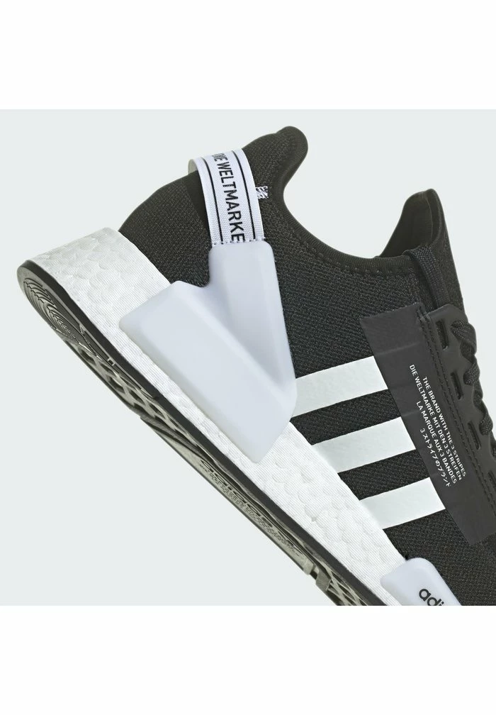 Adidas Originals NMD_R1 V2 - Trainers - Black 11 Adidas Originals NMD_R1 V2 - Trainers - Black - Image 11