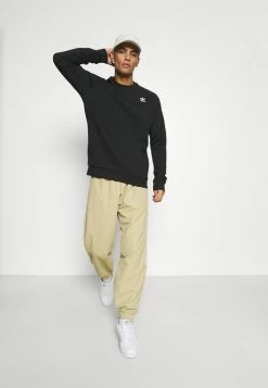 Adidas Originals ESSENTIAL CREW - Sweatshirt - Black -Adidas Originals Shop 32c39578436843d68e6f5c315a384ee6