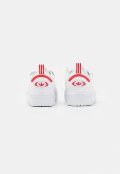 Adidas Originals ADI2000 UNISEX - Trainers - Footwear White/vivid Red -Adidas Originals Shop 332d7c7334d747e681ac20ea8ecf0eaa