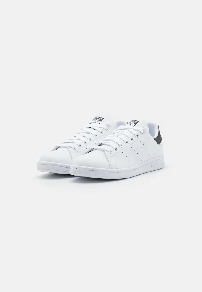 Adidas Originals STAN SMITH UNISEX - Trainers - Footwear White/core Black 2 Adidas Originals STAN SMITH UNISEX - Trainers - Footwear White/core Black - Image 2