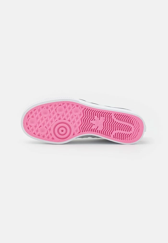 Adidas Originals NIZZA PLATFORM - Trainers - Footwear White/core Black 5 Adidas Originals NIZZA PLATFORM - Trainers - Footwear White/core Black - Image 5