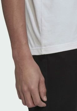 Adidas Originals GRAPHIC CAMOUFLAGE - Print T-shirt - White 12 Adidas Originals GRAPHIC CAMOUFLAGE - Print T-shirt - White -Adidas Originals Shop 349dad3a18f34b39a77041996c570991