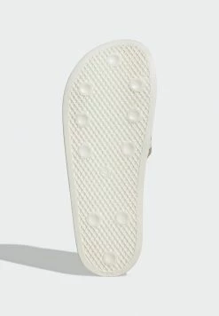 Adidas Originals ADILETTE UNISEX - Mules - Magic Beige/ftwr White/off White -Adidas Originals Shop 36a6063f429a40958415d309ab546fe5
