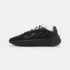 Adidas Originals OZELIA UNISEX - Trainers - Core Black/footwear White