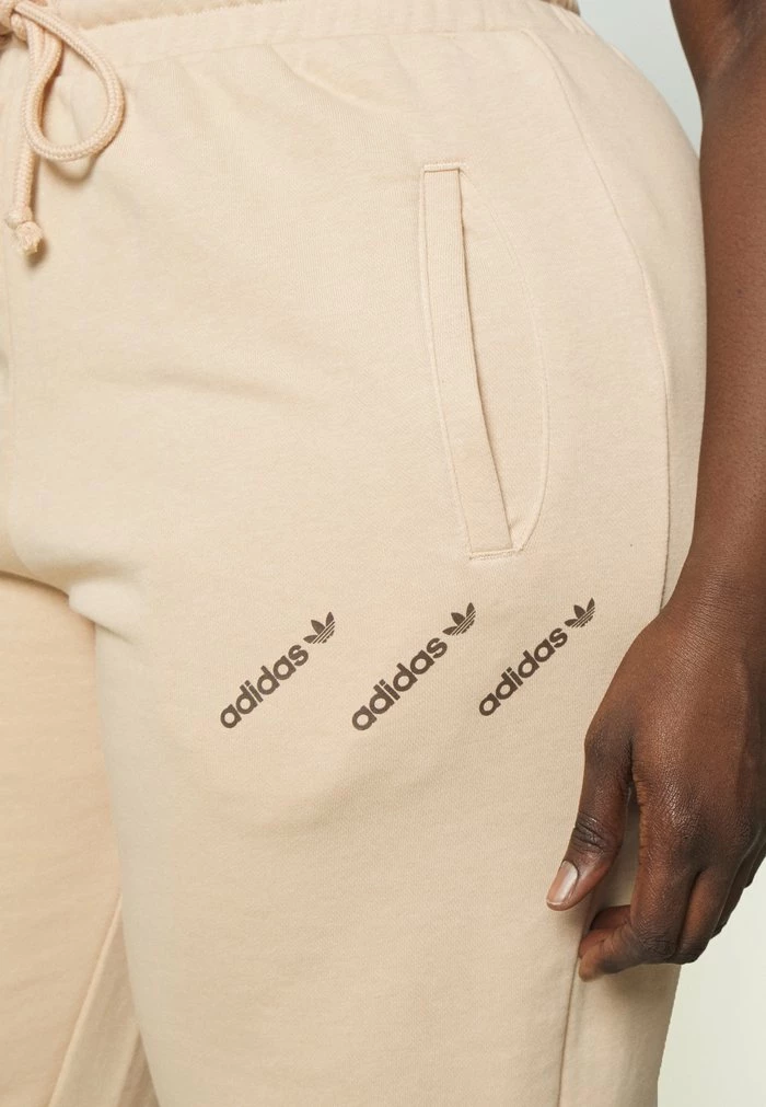 Adidas Originals TRACK PANTS - Tracksuit Bottoms - Halo Blush 11 Adidas Originals TRACK PANTS - Tracksuit Bottoms - Halo Blush - Image 11