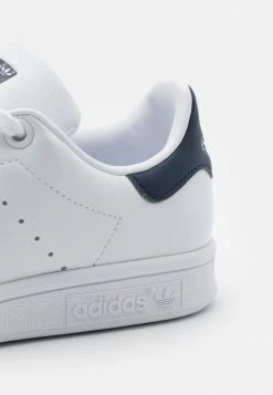 Adidas Originals STAN SMITH UNISEX - Trainers - Footwear White/collegiate Navy 15 Adidas Originals STAN SMITH UNISEX - Trainers - Footwear White/collegiate Navy -Adidas Originals Shop 381842ba1d1446618f66dc694d1ed2e3