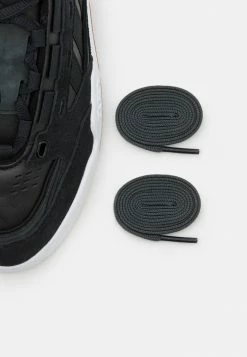 Adidas Originals ADI2000 UNISEX - Trainers - Core Black/footwear White -Adidas Originals Shop 384e798453c3418b924e93c0423dfa05