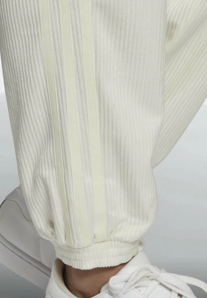 Adidas Originals CUFFED SPORTS INSPIRED PANTS - Tracksuit Bottoms - Owhite 5 Adidas Originals CUFFED SPORTS INSPIRED PANTS - Tracksuit Bottoms - Owhite - Image 5