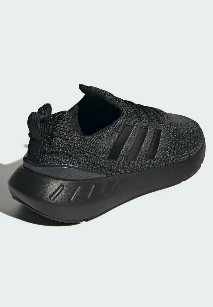 Adidas Originals SWIFT RUN 22 UNISEX - Trainers - Black 4 Adidas Originals SWIFT RUN 22 UNISEX - Trainers - Black - Image 4