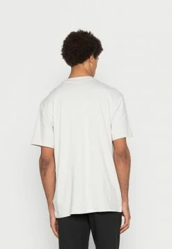 Adidas Originals EDGE SEAM - Basic T-shirt - Alumina -Adidas Originals Shop 39f72a1838b2424db0597771c65de98b