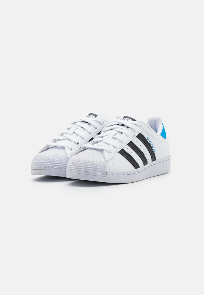 Adidas Originals SUPERSTAR J UNISEX - Trainers - White/black/blue 2 Adidas Originals SUPERSTAR J UNISEX - Trainers - White/black/blue - Image 2