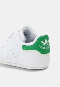 Adidas Originals STAN SMITH CRIB UNISEX - First Shoes - White -Adidas Originals Shop 3d1c9753dda144b8aebd6032717f8e8e
