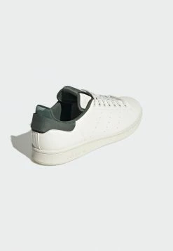 Adidas Originals STAN SMITH UNISEX - Trainers - White -Adidas Originals Shop 3d26e2e649ec429abfb99ba7f3b67918