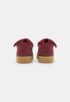 Adidas Originals FORUM LOW UNISEX - Trainers - Collegiate Burgundy/maroon Gum -Adidas Originals Shop 3d361215bf924805842ecad5ad12cf43