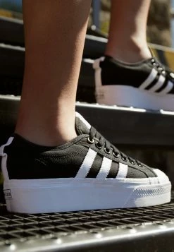 Adidas Originals NIZZA - Trainers - Core Black/footwear White 11 Adidas Originals NIZZA - Trainers - Core Black/footwear White -Adidas Originals Shop 3e279fb1b12e4724a44f26a642470576