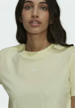 Adidas Originals TENNIS LUXE CROPPED ORIGINALS CROP - Print T-shirt - Haze Yellow -Adidas Originals Shop 3ebd15bed8d246928fb0016368f5f34c