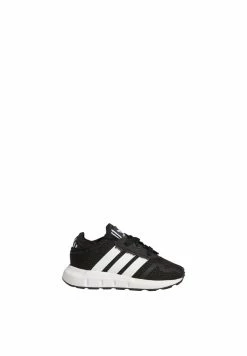Adidas Originals SWIFT RUN UNISEX - Trainers - Core Black/ftwr White/core Black -Adidas Originals Shop 40c0a5bf3e0148ae9480aafa919bf02b