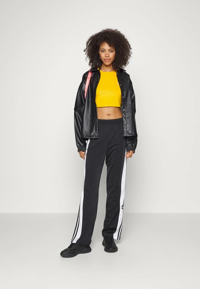 Adidas Originals CROPPED TEE - Print T-shirt - Collegiate Gold 2 Adidas Originals CROPPED TEE - Print T-shirt - Collegiate Gold - Image 2