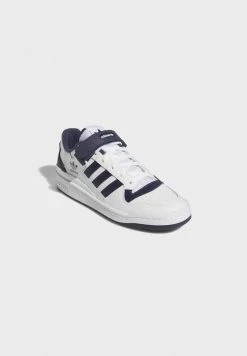 Adidas Originals FORUM LOW UNISEX - Trainers - White -Adidas Originals Shop 42d74e601c6f401285af8ddb670c019e