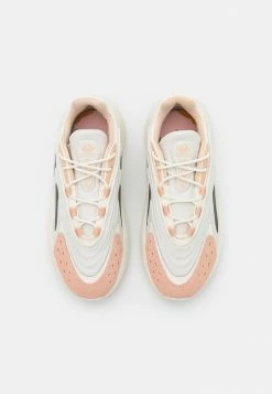 Adidas Originals OZELIA - Trainers - White -Adidas Originals Shop 447bb12fd1ac47abae8338aa6ba0ffca