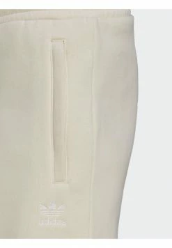 Adidas Originals ESSENTIAL - Shorts - Beige -Adidas Originals Shop 46020f6d48584275adb8678db9b5cadc