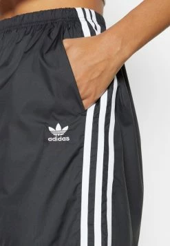 Adidas Originals Shorts - Black -Adidas Originals Shop 465c54d9aa614c91b1b92a33873d8fe8