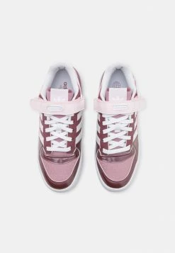 Adidas Originals FORUM LOW UNISEX - Trainers - Quiet Crimson/footwear White/almost Pink -Adidas Originals Shop 47863c45dffe46988f6db9b5a76d3258