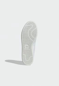 Adidas Originals Trainers - White 12 Adidas Originals Trainers - White -Adidas Originals Shop 47cc1a055f954e69b407491ce33127f9