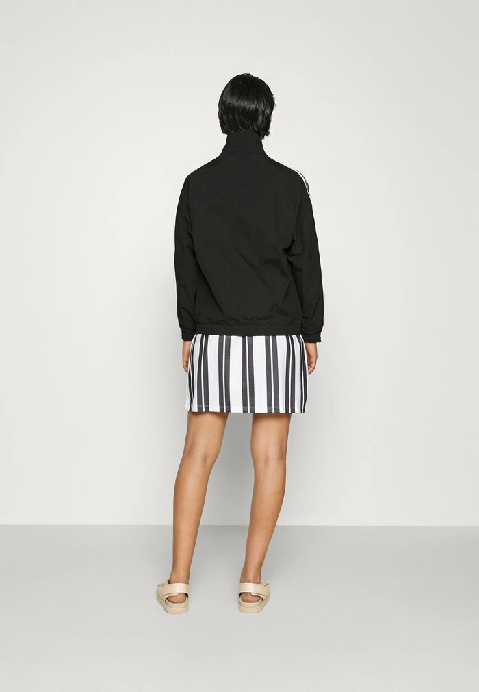 Adidas Originals TRACK - Summer Jacket - Black 4 Adidas Originals TRACK - Summer Jacket - Black - Image 4