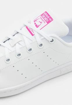 Adidas Originals STAN SMITH UNISEX - Trainers - White -Adidas Originals Shop 48419fa88ba54ab3b9e8ad82f7da690e