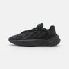 Adidas Originals OZELIA UNISEX - Trainers - Core Black