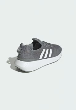 Adidas Originals SWIFT RUN 22 UNISEX - Trainers - Grey 16 Adidas Originals SWIFT RUN 22 UNISEX - Trainers - Grey -Adidas Originals Shop 4c1e5fa3f20c48929f719cdafd9d4933