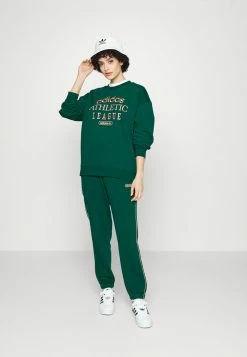 Adidas Originals RETRO LUXURY CREW - Sweatshirt - Collegiate Green 16 Adidas Originals RETRO LUXURY CREW - Sweatshirt - Collegiate Green -Adidas Originals Shop 4c31b385862f4e0dad7df4f9eddda85c