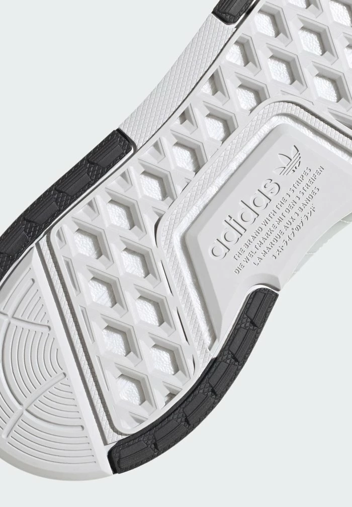 Adidas Originals Trainers - Grey 8 Adidas Originals Trainers - Grey - Image 8