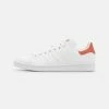 Adidas Originals STAN SMITH UNISEX - Trainers - White/fagic Earth