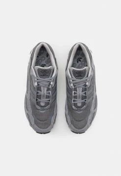 Adidas Originals SHADOWTURF UNISEX - Trainers - Grey Four/grey Three/grey Five -Adidas Originals Shop 4ceabe28240f4fdf94dc31cbd38be469