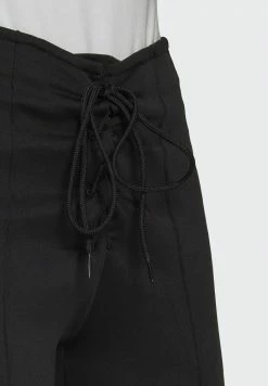 Adidas Originals LACED ORIGINALS TREFOIL MOMENTS SHORTS FITTED - Shorts - Black -Adidas Originals Shop 4d9989d0a2564fa3a95f2f354231f7cd