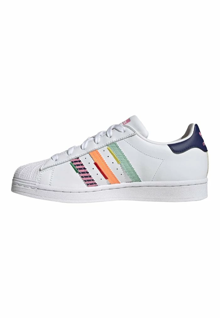 Adidas Originals Trainers - White 1 Adidas Originals Trainers - White