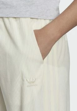 Adidas Originals CUFFED SPORTS INSPIRED PANTS - Tracksuit Bottoms - Owhite 10 Adidas Originals CUFFED SPORTS INSPIRED PANTS - Tracksuit Bottoms - Owhite -Adidas Originals Shop 4e4124367ec044e9a14f2460d746bd68
