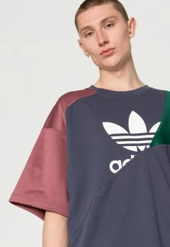Adidas Originals TEE UNISEX - Print T-shirt - Shadow Navy/quiet Crimson/collegiate Green 9 Adidas Originals TEE UNISEX - Print T-shirt - Shadow Navy/quiet Crimson/collegiate Green -Adidas Originals Shop 4e589b353b444ef89b32a6eed2e3a5e9