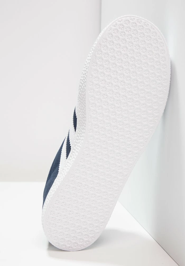 Adidas Originals GAZELLE UNISEX - Trainers - Collegiate Navy/footwear White 5 Adidas Originals GAZELLE UNISEX - Trainers - Collegiate Navy/footwear White - Image 5