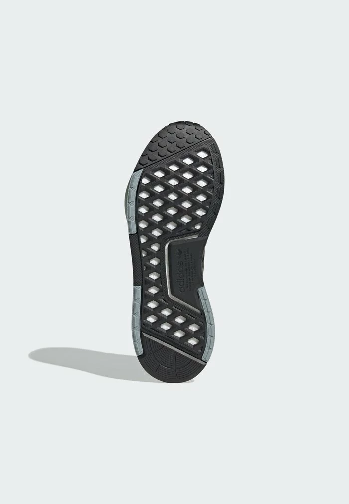 Adidas Originals NMD V3 - Trainers - Black 10 Adidas Originals NMD V3 - Trainers - Black - Image 10