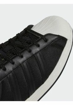 Adidas Originals SUPERSTAR - Trainers - Black -Adidas Originals Shop 5249ef711a114a00a8d096bf3d602763