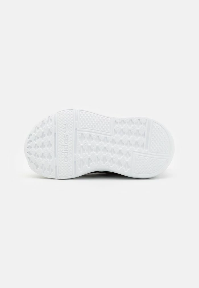 Adidas Originals SWIFT RUN 22 UNISEX - Trainers - Footwear White/core Black/grey Two 5 Adidas Originals SWIFT RUN 22 UNISEX - Trainers - Footwear White/core Black/grey Two - Image 5