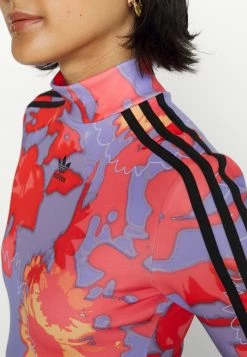 Adidas Originals RICH MNISI - Top - Multicolor/light Purple -Adidas Originals Shop 54e0324090784f93a4dc46fe85f468b3